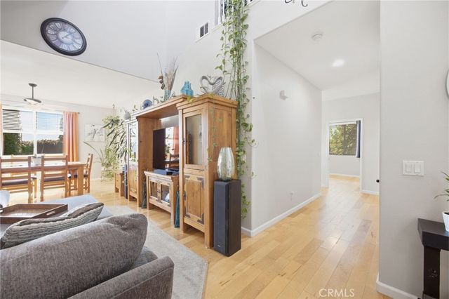 1198 Oasis Court, San Jacinto, CA 92582