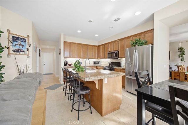 1198 Oasis Court, San Jacinto, CA 92582
