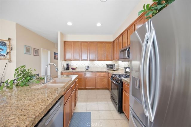 1198 Oasis Court, San Jacinto, CA 92582