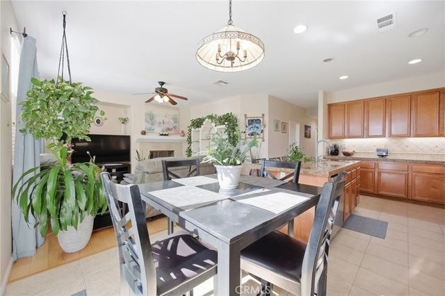 1198 Oasis Court, San Jacinto, CA 92582