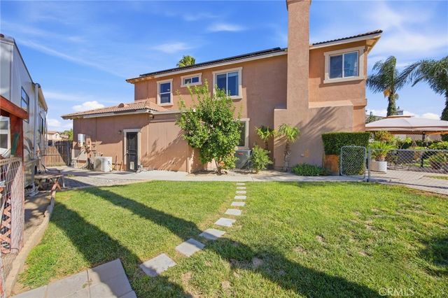 1198 Oasis Court, San Jacinto, CA 92582