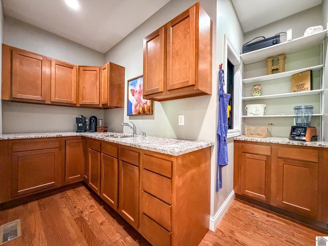 815 Starr Hill Road, Paducah, KY 42003