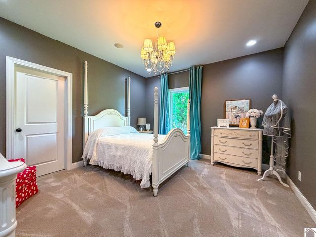 815 Starr Hill Road, Paducah, KY 42003
