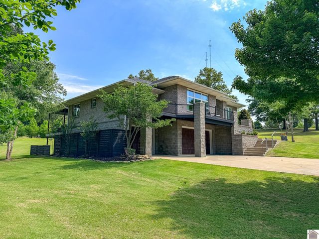 815 Starr Hill Road, Paducah, KY 42003