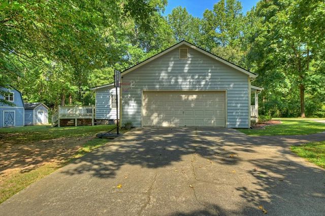 46 White Oak Drive, Talking Rock, GA 30175