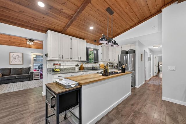 46 White Oak Drive, Talking Rock, GA 30175