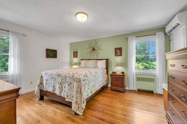 12 Compass Court, Huntington, NY 11743