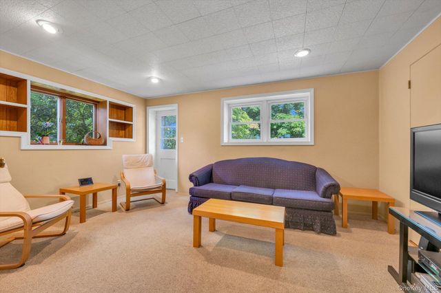 12 Compass Court, Huntington, NY 11743