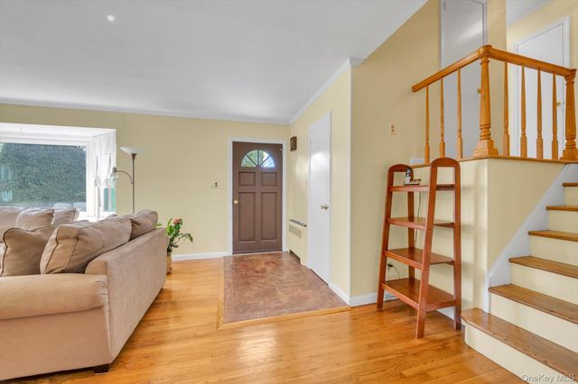 12 Compass Court, Huntington, NY 11743