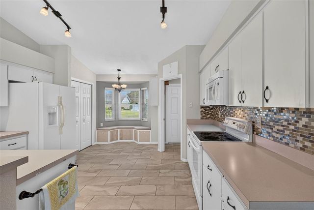 706 HIGHLAND CREST LOOP, Lake Wales, FL 33853