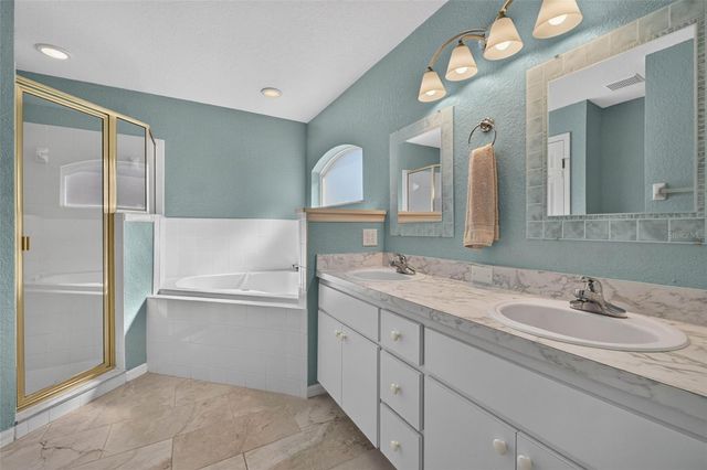 706 HIGHLAND CREST LOOP, Lake Wales, FL 33853