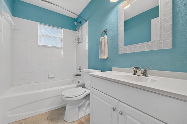 706 HIGHLAND CREST LOOP, Lake Wales, FL 33853