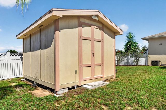 706 HIGHLAND CREST LOOP, Lake Wales, FL 33853