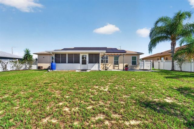 706 HIGHLAND CREST LOOP, Lake Wales, FL 33853