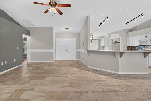 706 HIGHLAND CREST LOOP, Lake Wales, FL 33853
