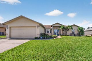 706 HIGHLAND CREST LOOP, Lake Wales, FL 33853
