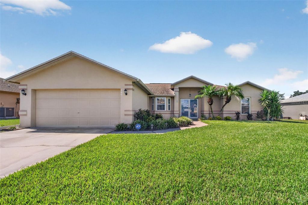 706 HIGHLAND CREST LOOP, Lake Wales, FL 33853