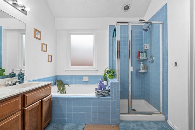 7129 Dee Cole Drive, The Colony, TX 75056