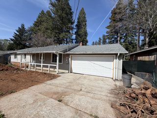 10662 Dolores Dr, Grass Valley, CA 95945