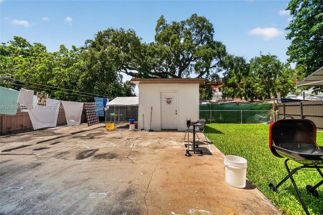 7151 SW 42nd Street, Miami, FL 33155