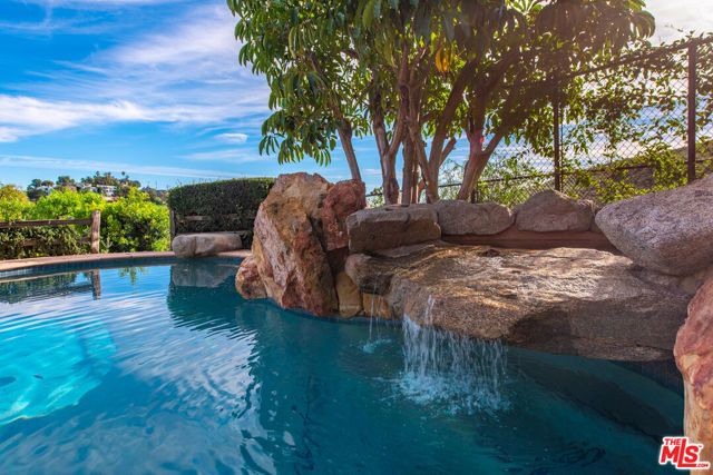 27008 Old Chimney Road, Malibu, CA 90265