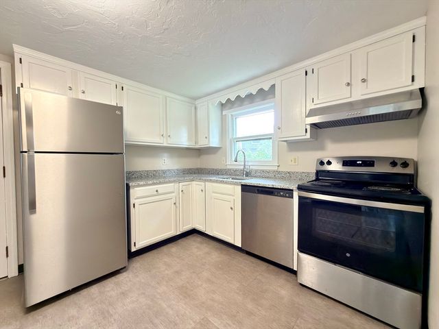 2 Annaberry Lane 1A, Auburn, MA 01501