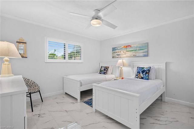 1919 Olde Middle Gulf DR 102, Sanibel, FL 33957