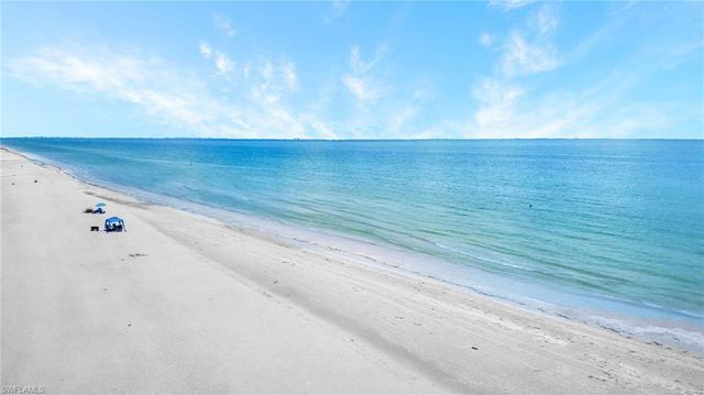 1919 Olde Middle Gulf DR 102, Sanibel, FL 33957
