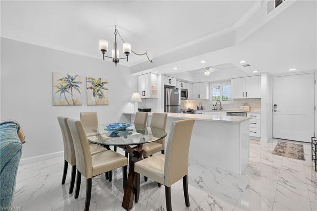 1919 Olde Middle Gulf DR 102, Sanibel, FL 33957