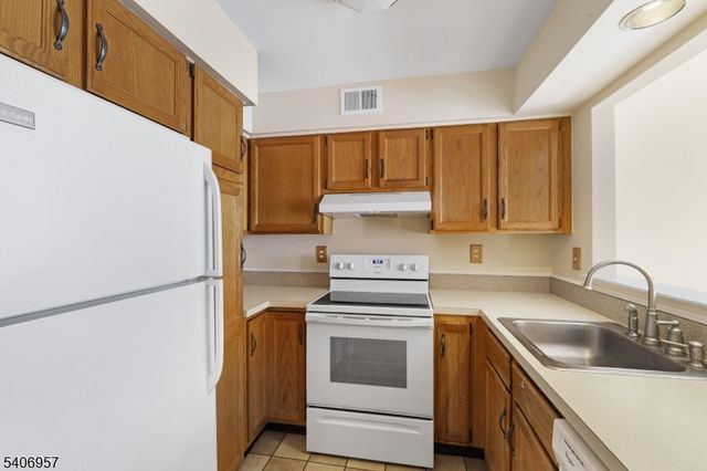 64 Encampment Drive, Bedminster Twp., NJ 07921