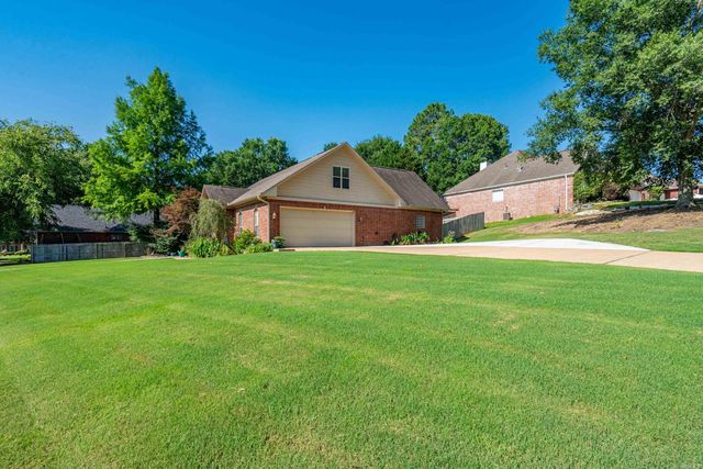 202 Bryan Paul Street, Hot Springs, AR 71901