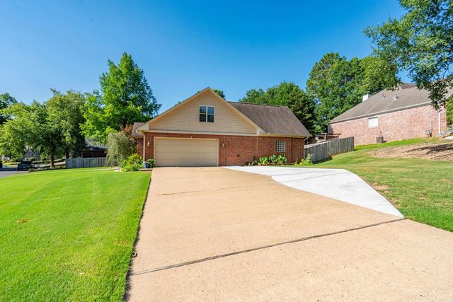 202 Bryan Paul Street, Hot Springs, AR 71901