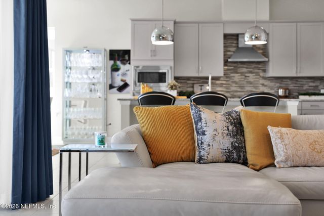 3033 BRETTUNGAR Drive, Jacksonville, FL 32246