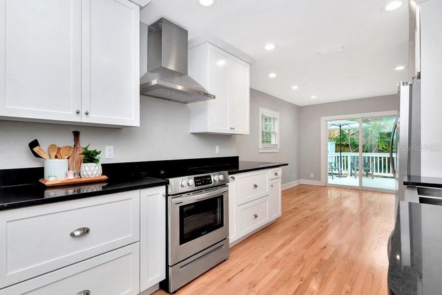 1003 E CLIFTON STREET, Tampa, FL 33604