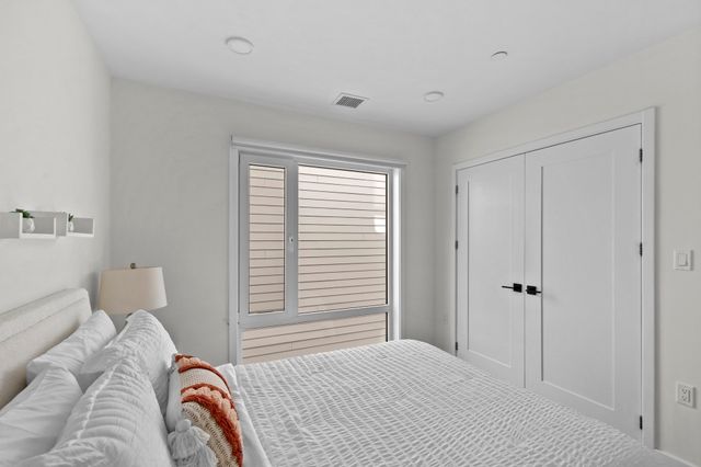457 W Broadway 411, Boston, MA 02127