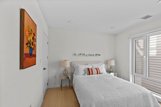 457 W Broadway 411, Boston, MA 02127