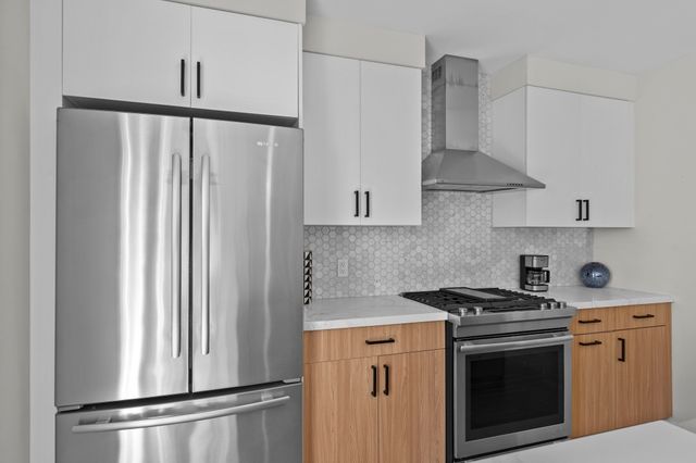 457 W Broadway 411, Boston, MA 02127