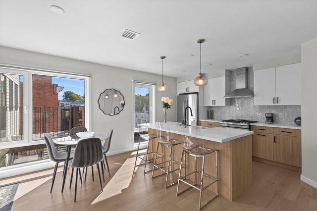 457 W Broadway 411, Boston, MA 02127