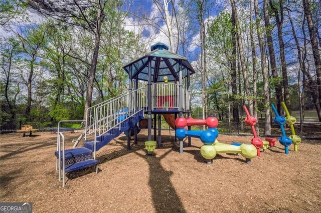 400 Shelli Lane, Roswell, GA 30075