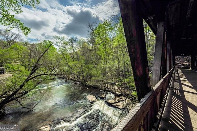 400 Shelli Lane, Roswell, GA 30075