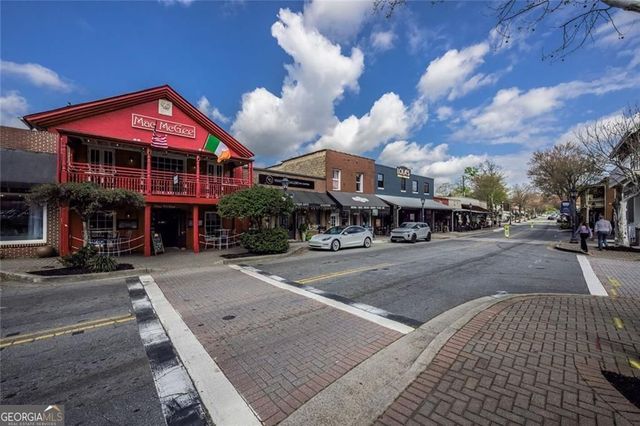 400 Shelli Lane, Roswell, GA 30075