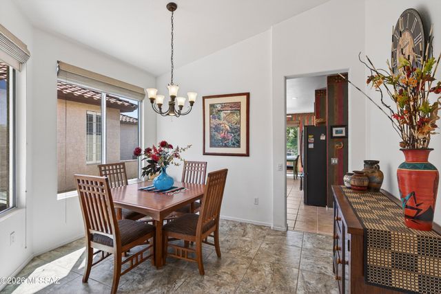 9511 N Twinkling Shadows Way, Tucson, AZ 85743