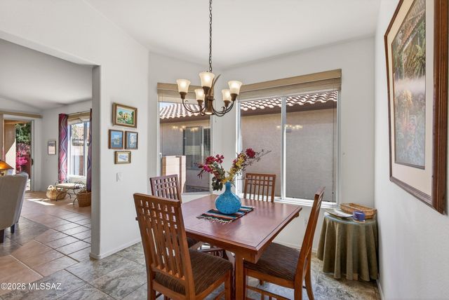 9511 N Twinkling Shadows Way, Tucson, AZ 85743