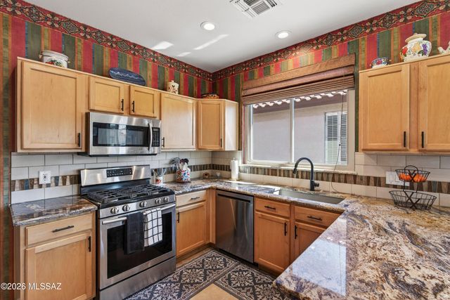 9511 N Twinkling Shadows Way, Tucson, AZ 85743