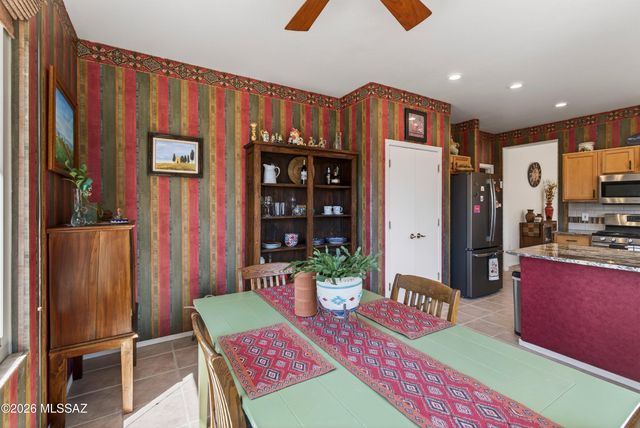 9511 N Twinkling Shadows Way, Tucson, AZ 85743