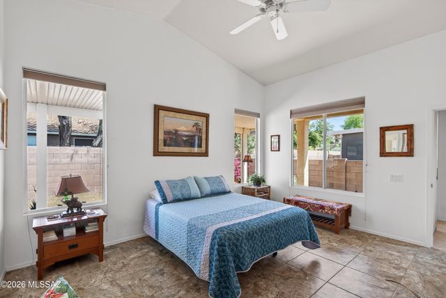 9511 N Twinkling Shadows Way, Tucson, AZ 85743