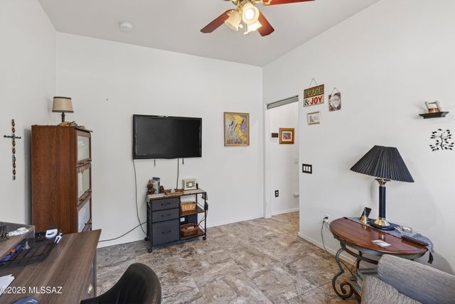 9511 N Twinkling Shadows Way, Tucson, AZ 85743