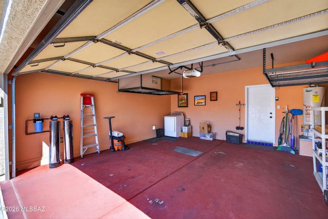 9511 N Twinkling Shadows Way, Tucson, AZ 85743