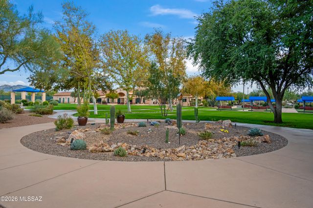 9511 N Twinkling Shadows Way, Tucson, AZ 85743