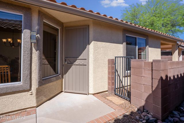 9511 N Twinkling Shadows Way, Tucson, AZ 85743